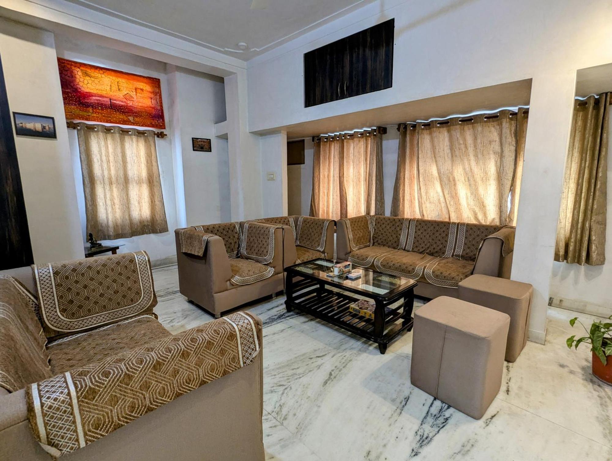Punia'S Staycation Udaipur Eksteriør bilde